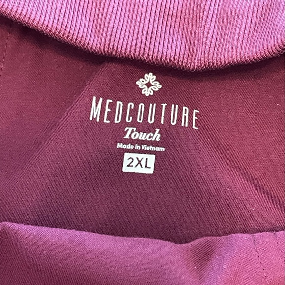 Med Couture scrub set burgundy wine top size 3x bottoms size 2x joggers - Picture 3 of 7